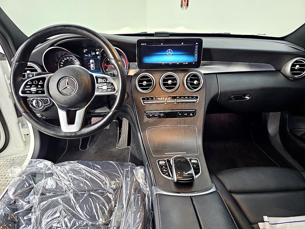 Mercedes Benz C Class - Vista 5