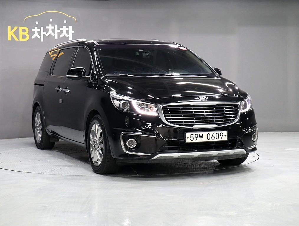 KIA Carnival - Vista 2