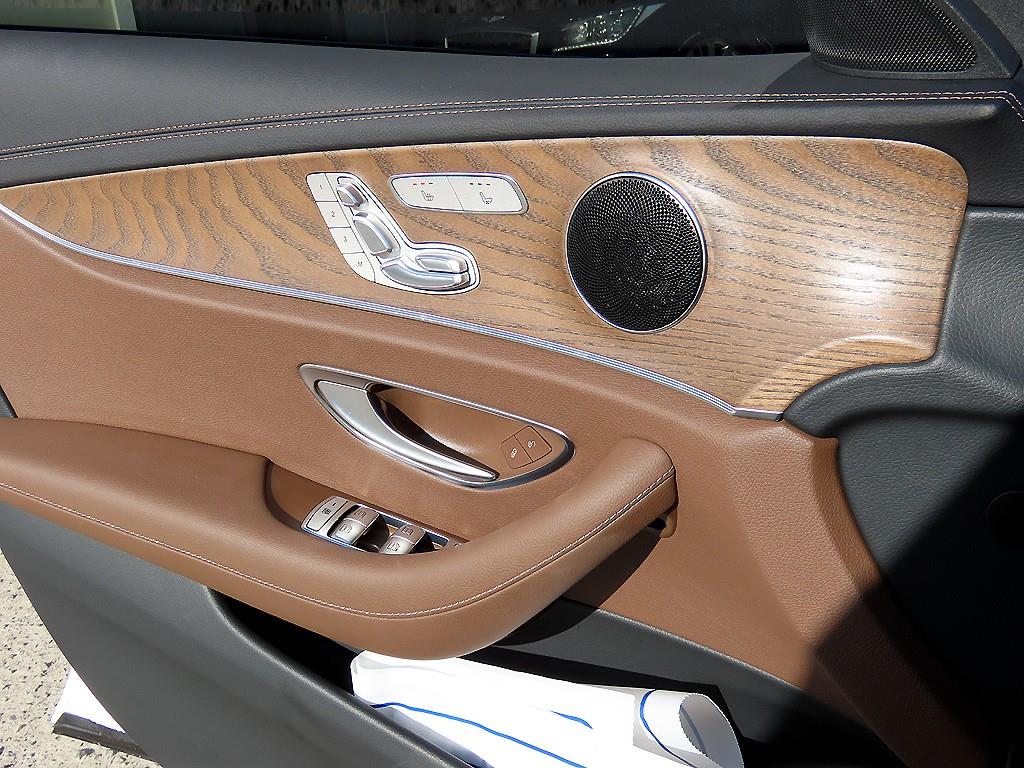 Mercedes Benz E class - Vista 12