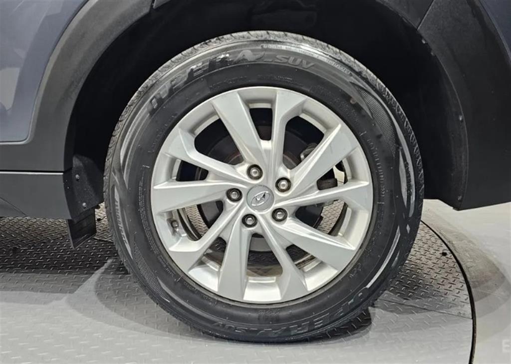 HYUNDAI Tucson - Vista 5