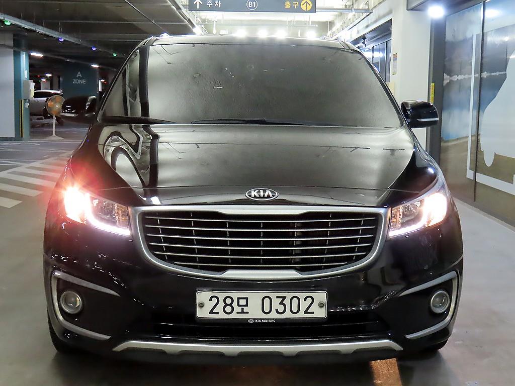KIA Carnival - Vista 2