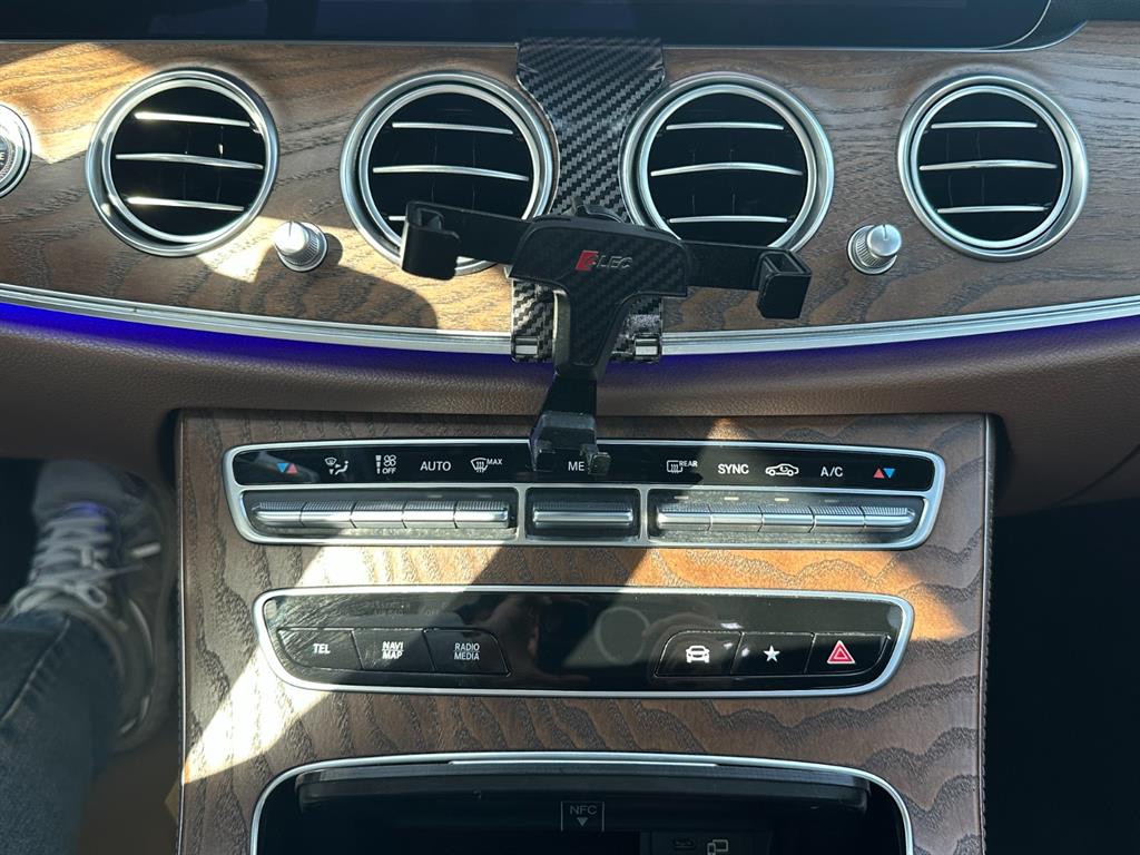 Mercedes Benz E class - Vista 12