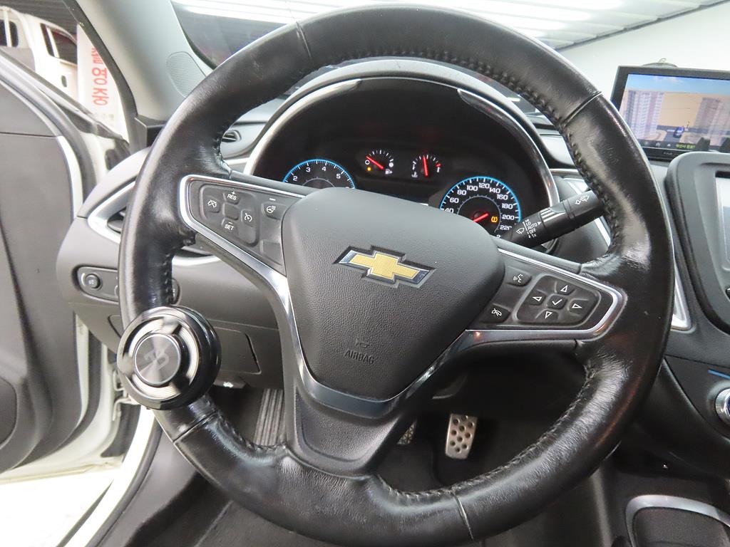 Chevrolet Malibu - Vista 8