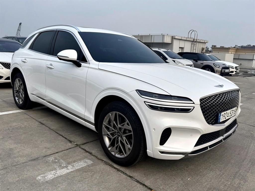 Genesis GV70 - Vista 5