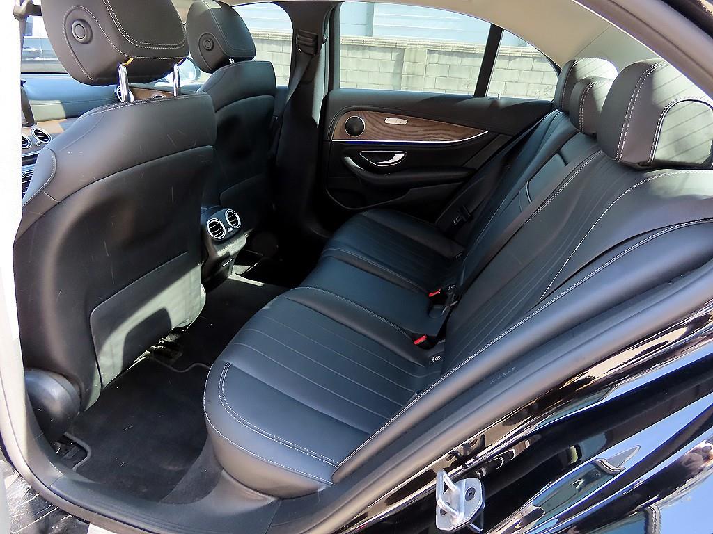 Mercedes Benz E class - Vista 6