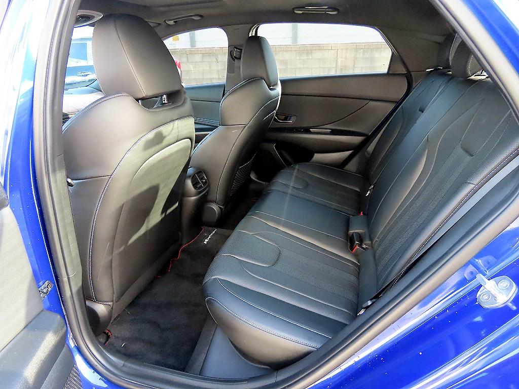 HYUNDAI Avante - Vista 6