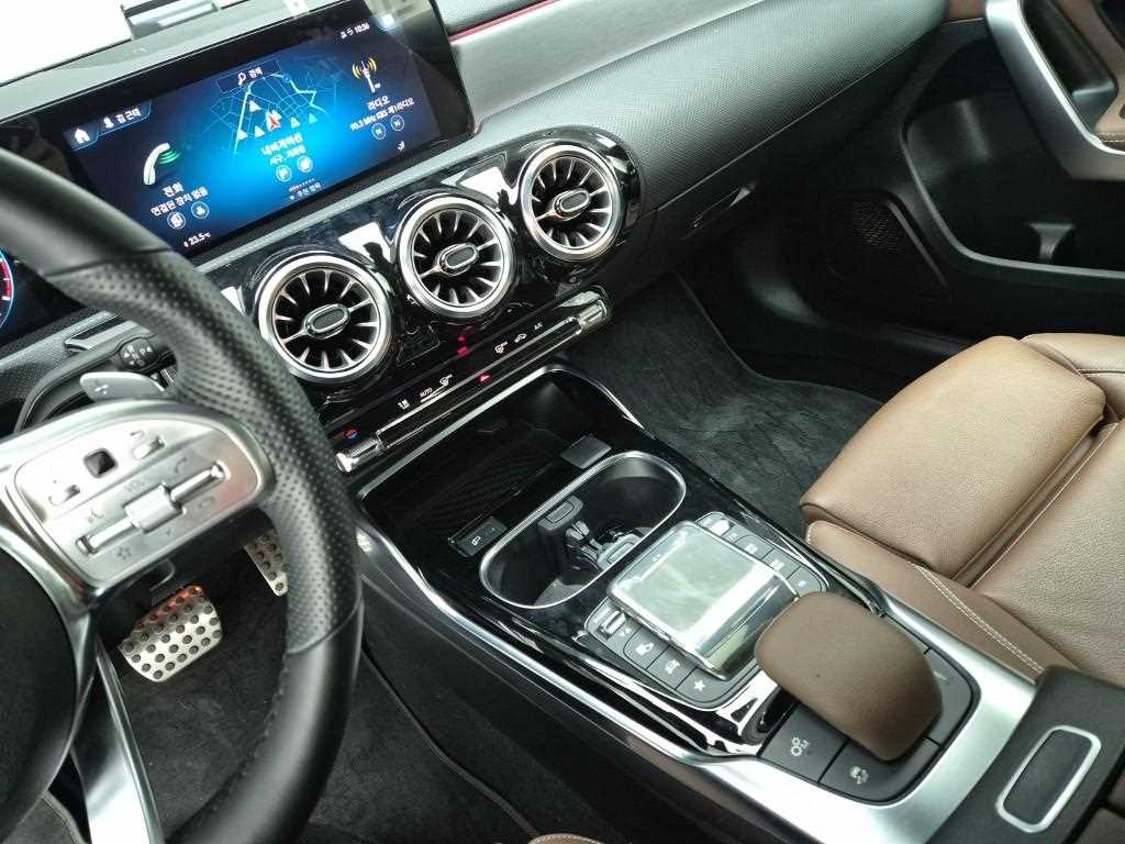 Mercedes Benz A Class - Vista 10