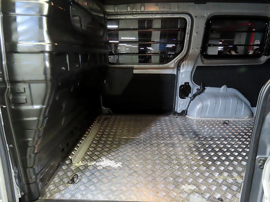 HYUNDAI Staria - Vista 7