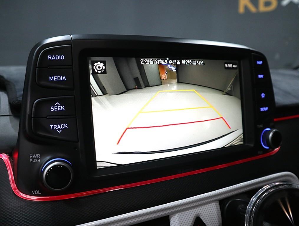 HYUNDAI Kona - Vista 11