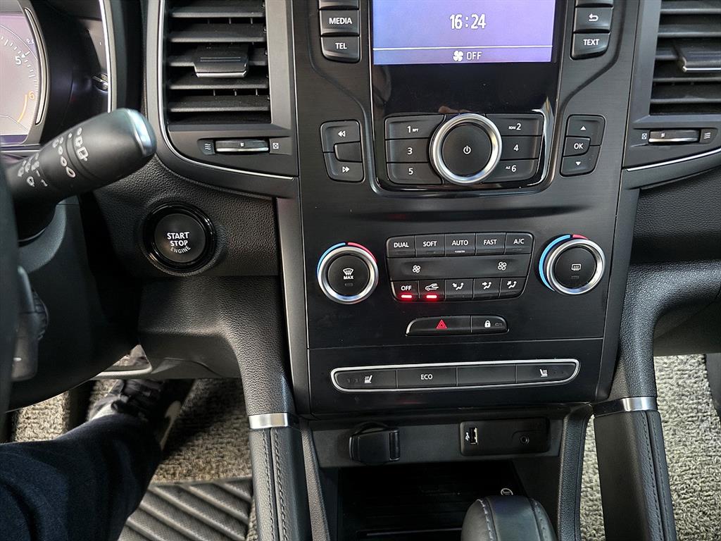 SAMSUNG QM6 - Vista 11