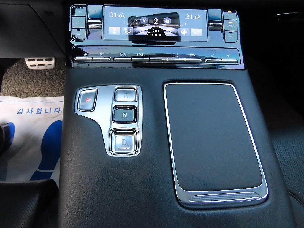 HYUNDAI Grandeur - Vista 10