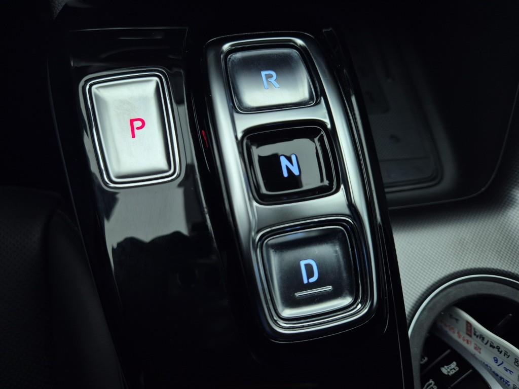 HYUNDAI Sonata - Vista 8