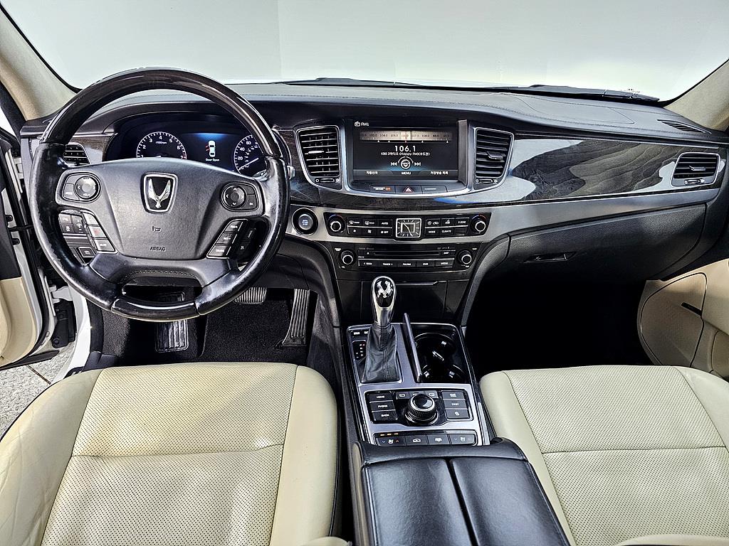 HYUNDAI Equus - Vista 5