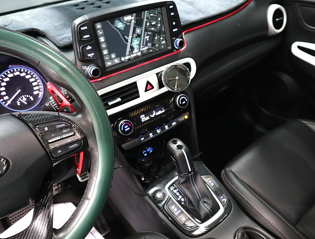 HYUNDAI Kona - Vista 9