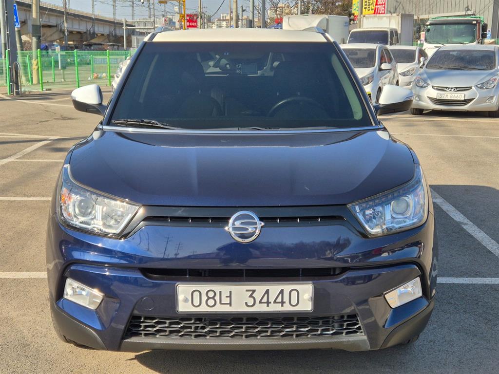 Ssangyong Tivoli - Vista 2