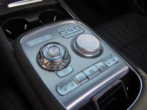 Genesis G90 - Vista 12