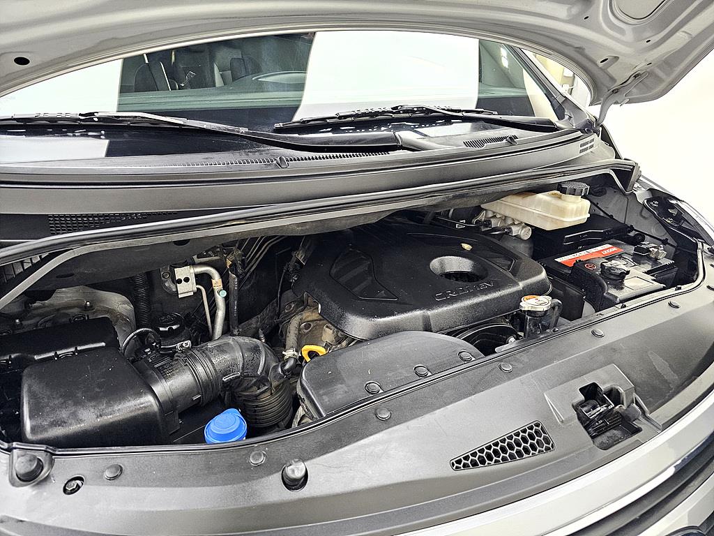 HYUNDAI Starex - Vista 6