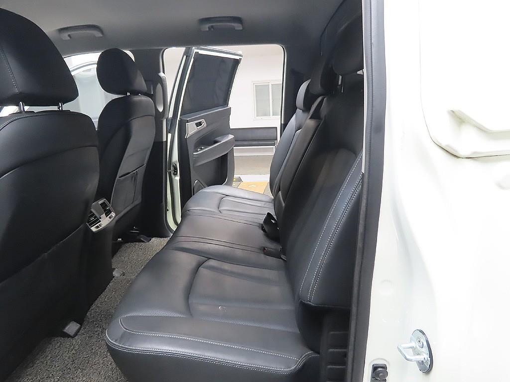 Ssangyong Rexton 2019 Blanco - Importación desde Corea - HF Imports Iquique - Foto 10