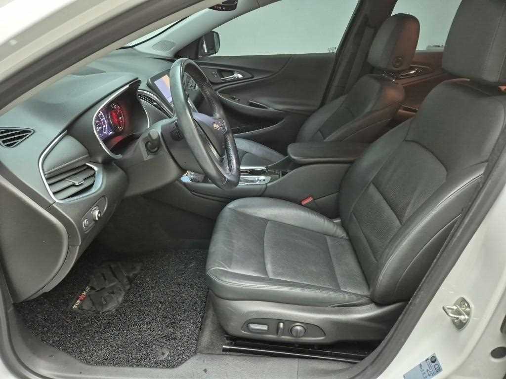 Chevrolet Malibu - Vista 11