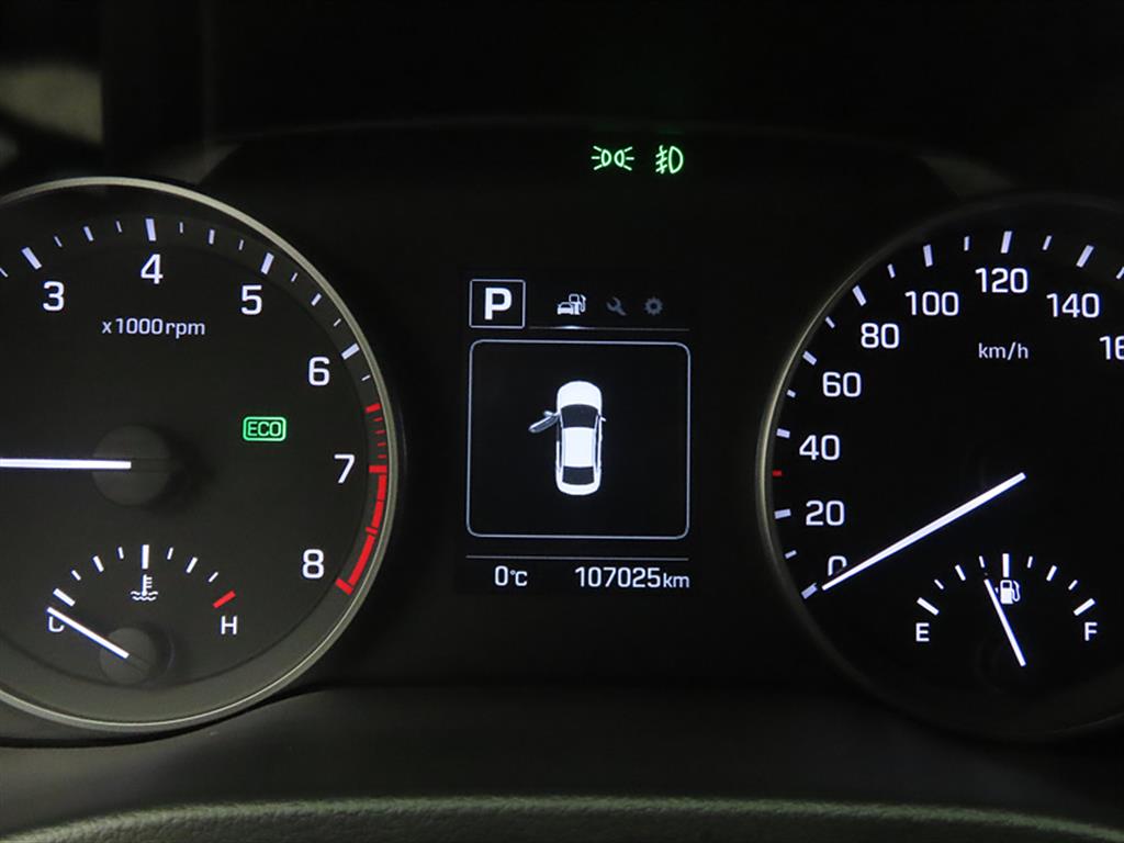 HYUNDAI Avante - Vista 8