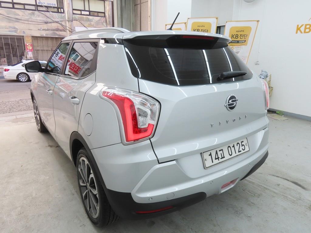 Ssangyong Tivoli - Vista 4