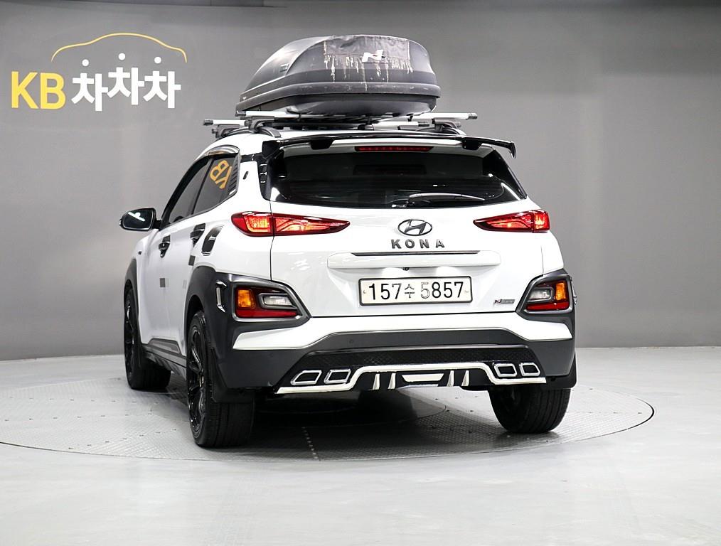 HYUNDAI Kona - Vista 4