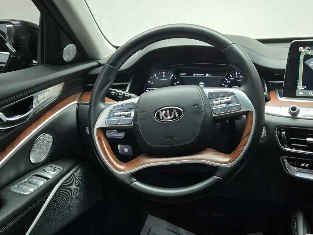 KIA K9 - Vista 9