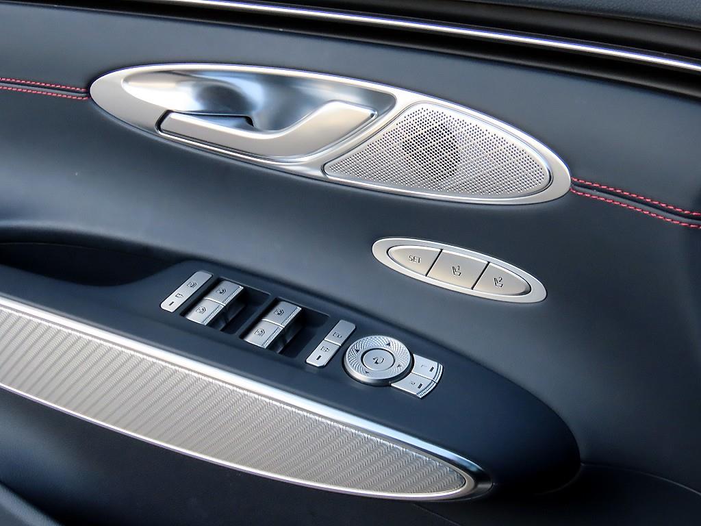 Genesis GV70 - Vista 11