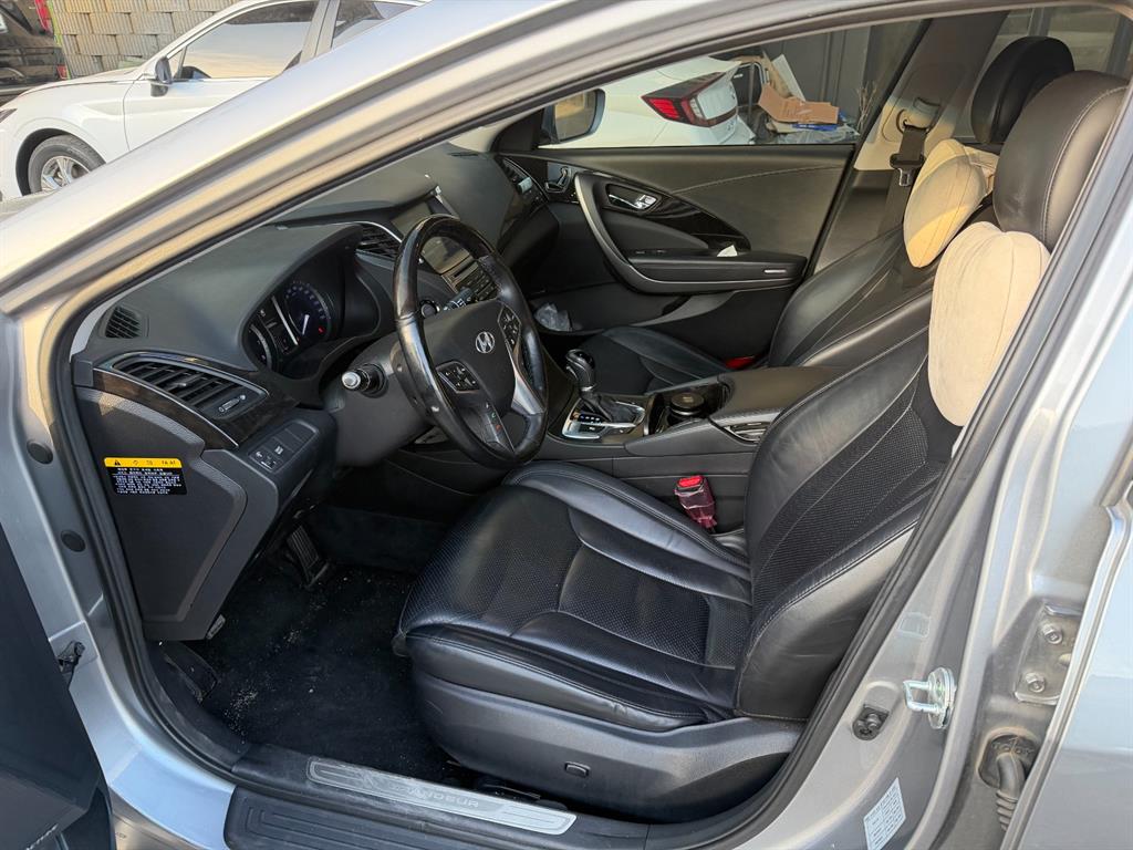 HYUNDAI Grandeur - Vista 4