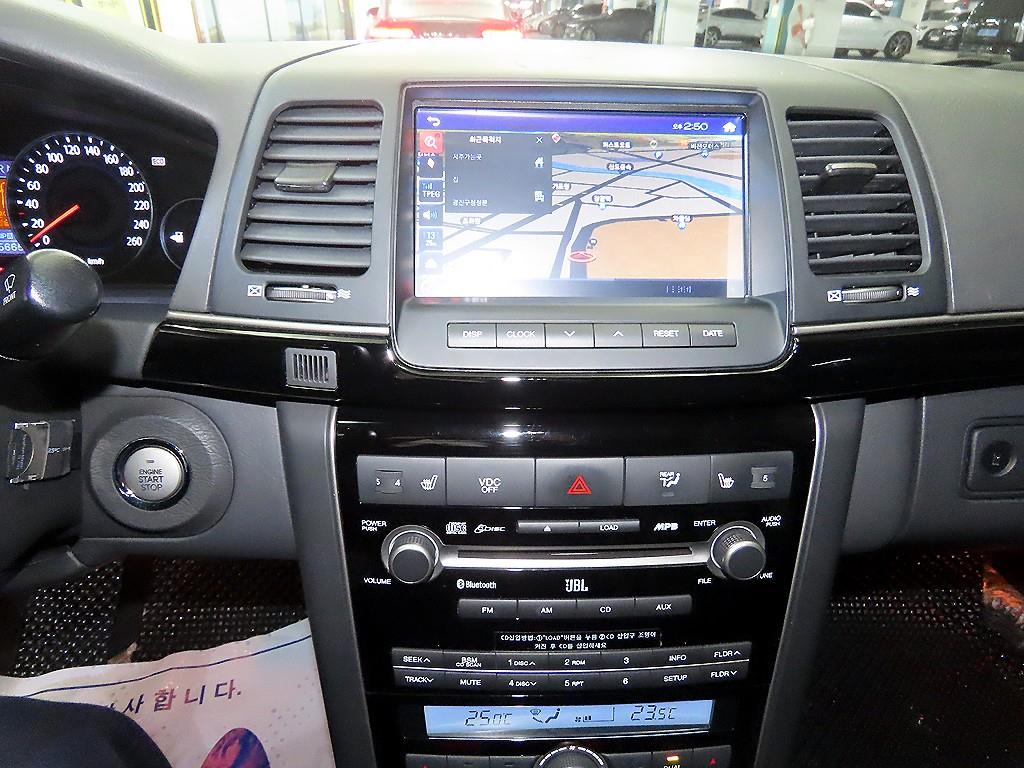 KIA Opirus - Vista 11