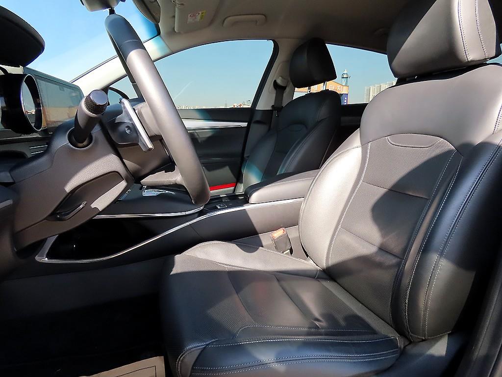 HYUNDAI Grandeur - Vista 5