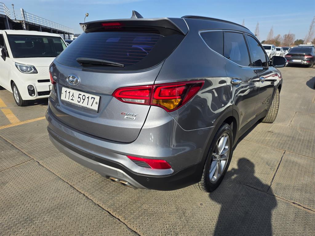 HYUNDAI Santa Fe - Vista 4