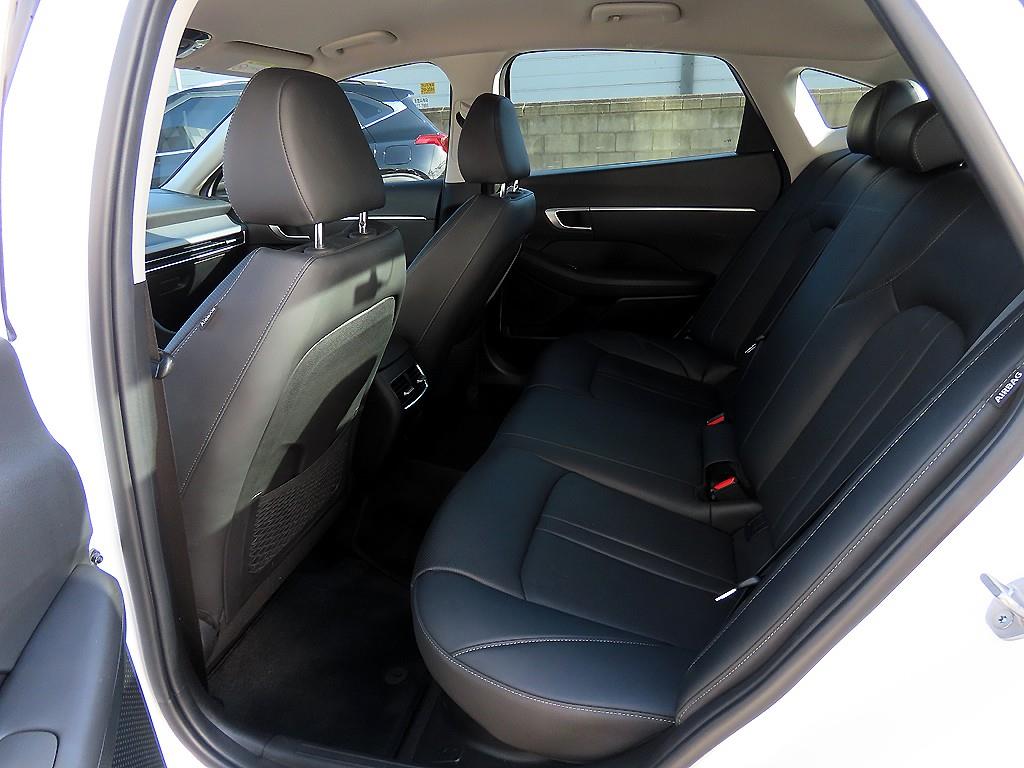 HYUNDAI Sonata - Vista 6