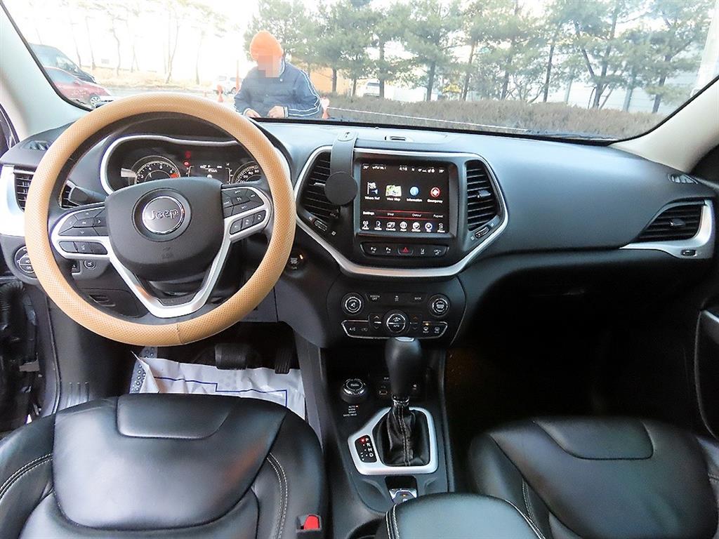 Jeep Cherokee - Vista 7