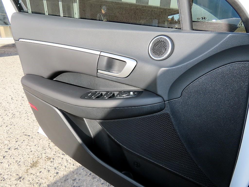 HYUNDAI Sonata - Vista 12