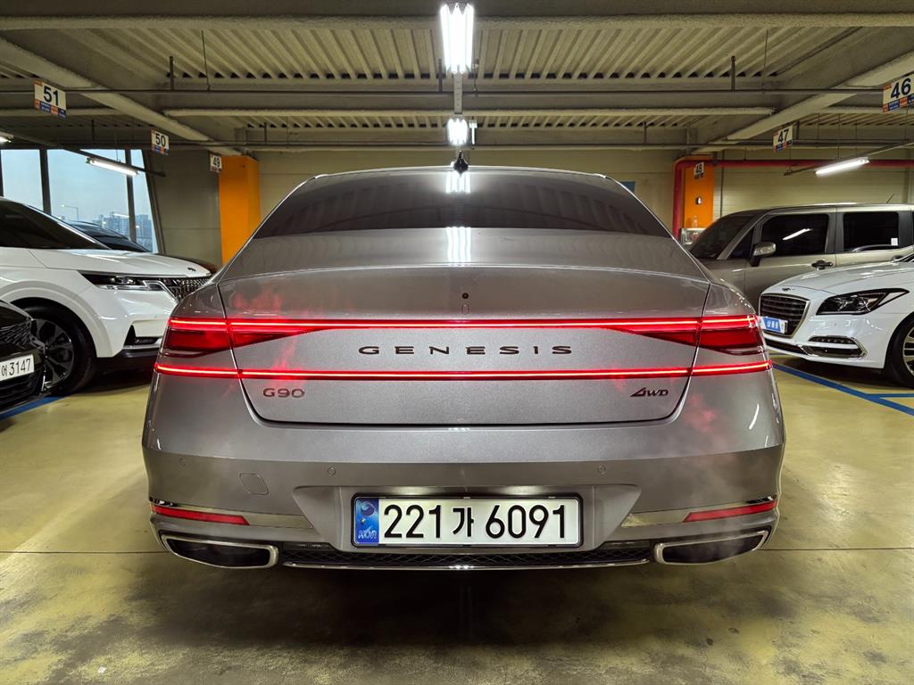 Genesis G90 - Vista 3