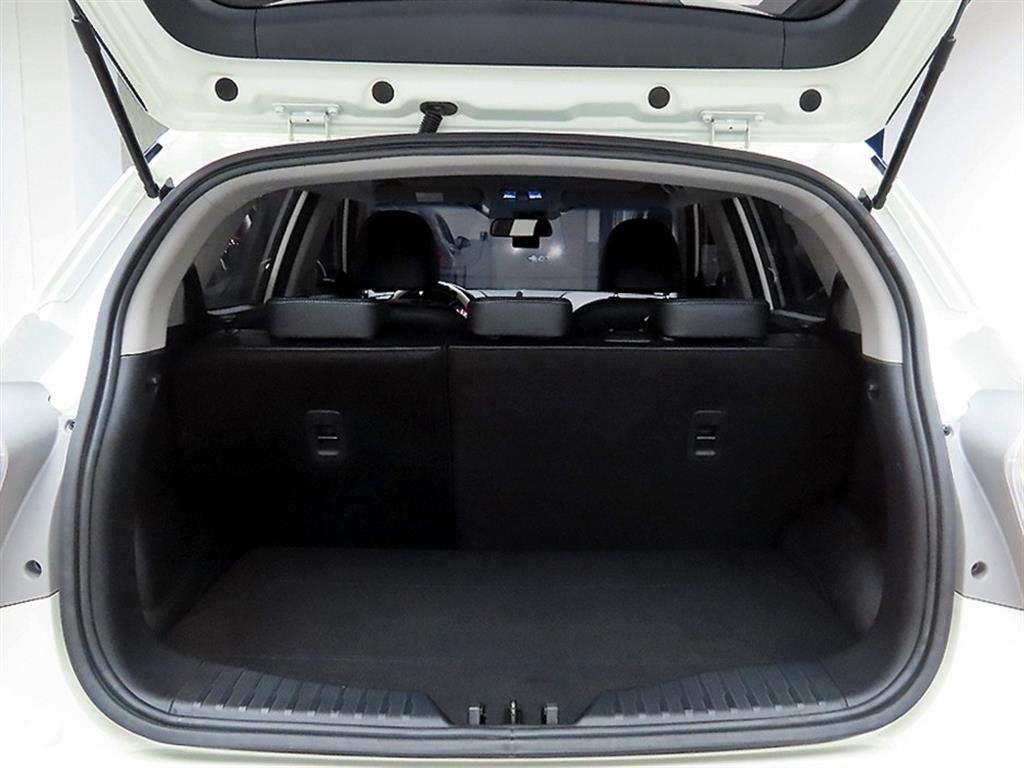 Ssangyong Tivoli - Vista 5