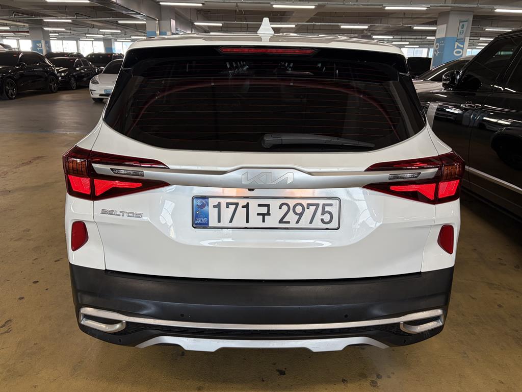 KIA Seltos - Vista 5