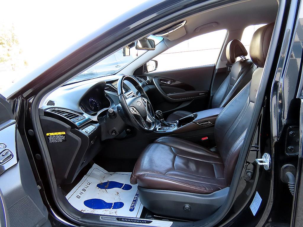 HYUNDAI Grandeur - Vista 5