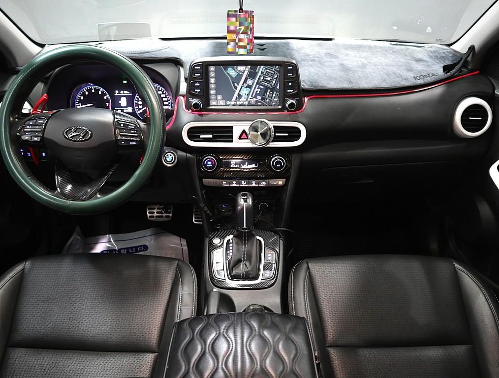 HYUNDAI Kona - Vista 5