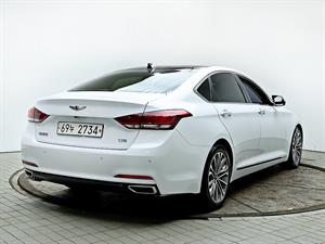 HYUNDAI Genesis - Vista 8
