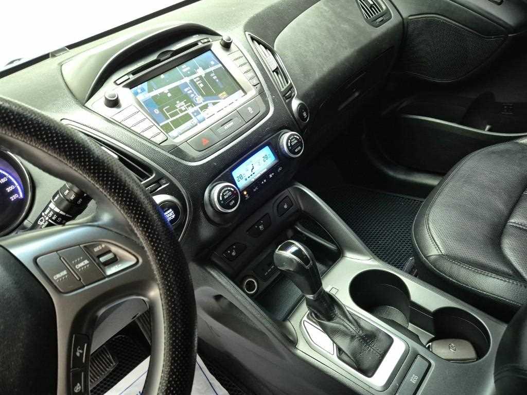 HYUNDAI Tucson - Vista 10