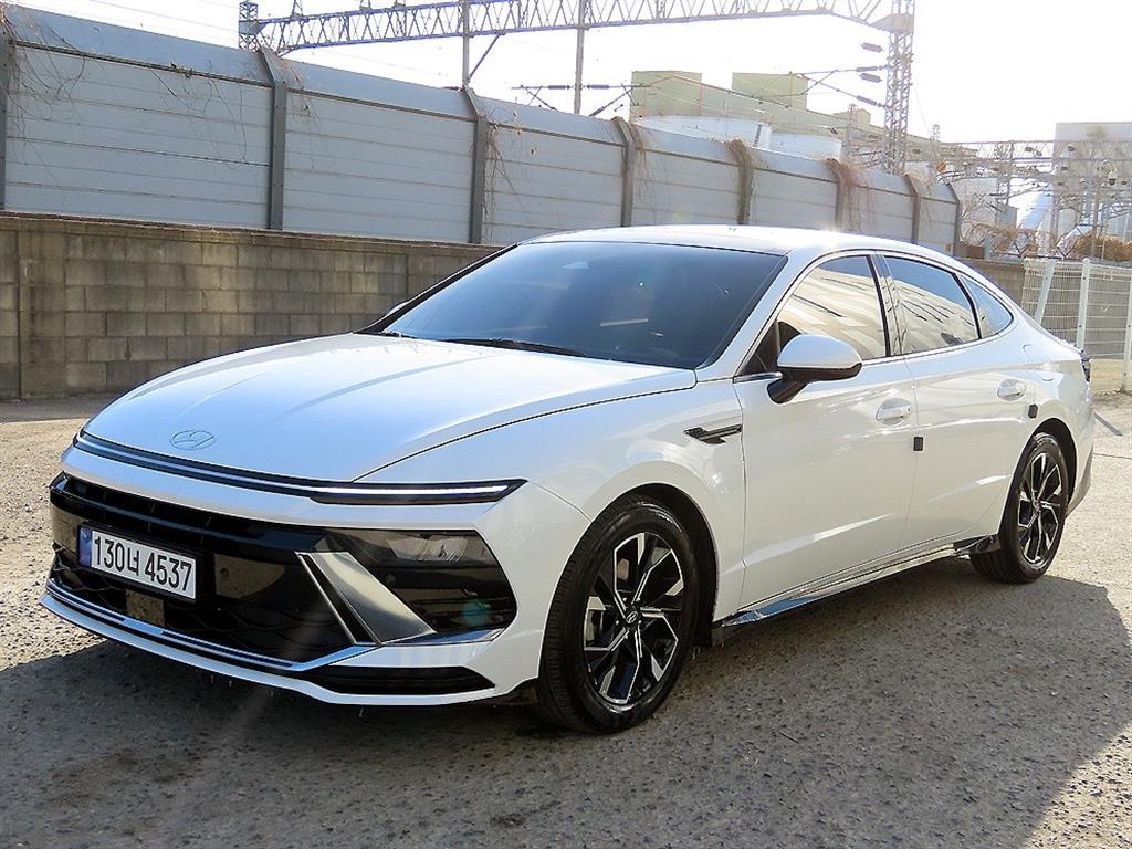 HYUNDAI Sonata - Vista 2