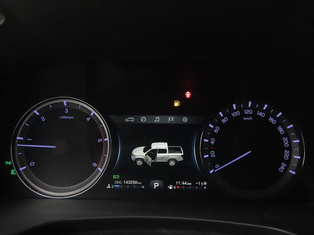 Ssangyong Rexton - Vista 9