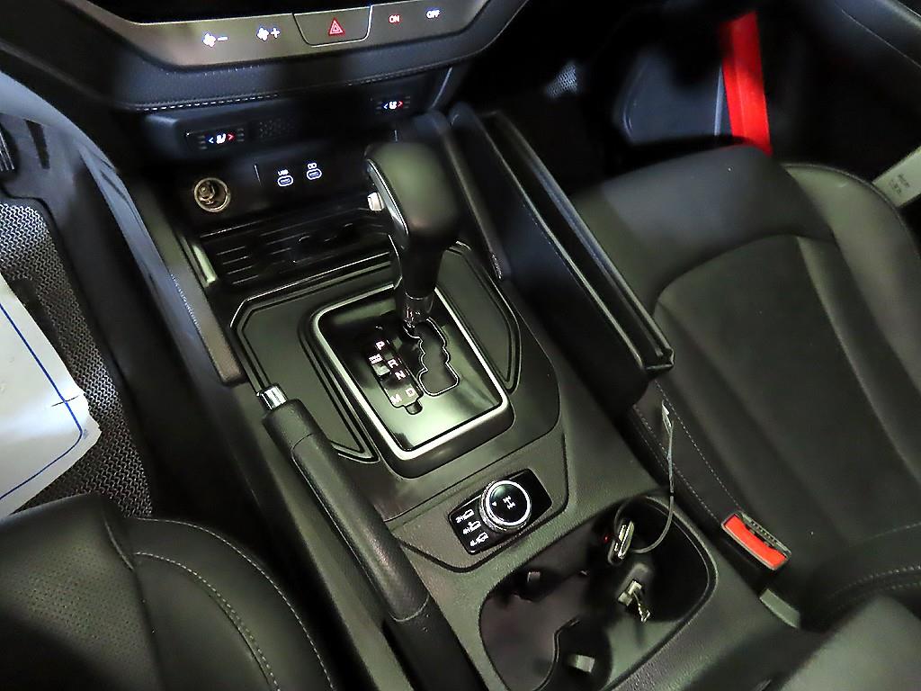 Ssangyong Rexton - Vista 12