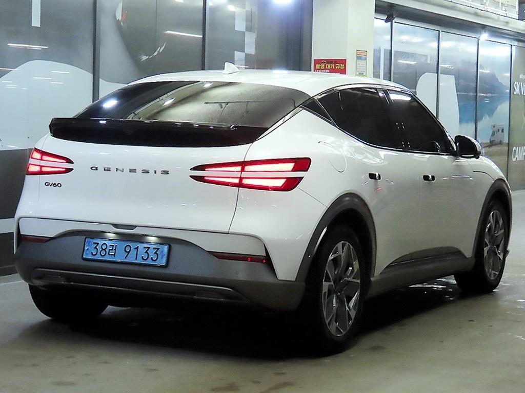 Genesis GV60 - Vista 4