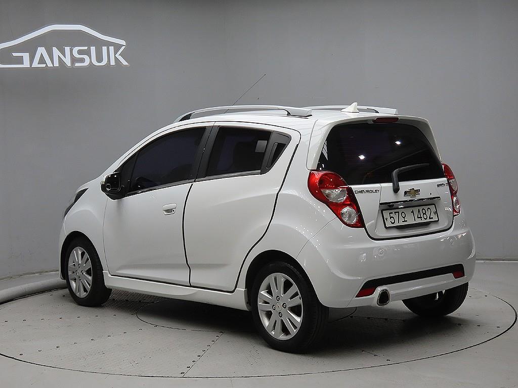 Chevrolet Spark - Vista 5