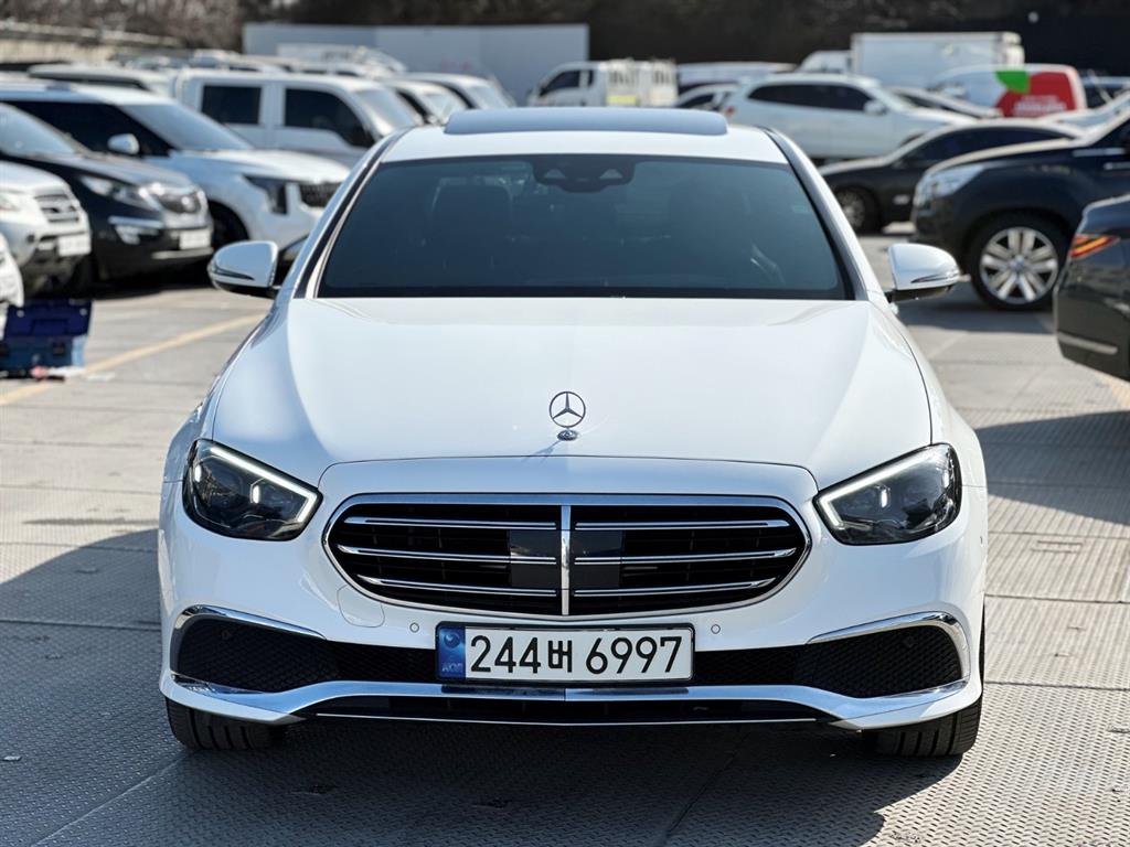 Mercedes Benz E class 2021 Blanco - Importación desde Corea - HF Imports Iquique - Foto 1