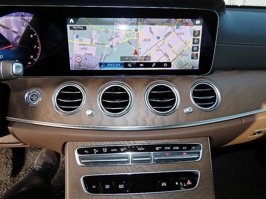 Mercedes Benz E class 2022 Blanco - Importación desde Corea - HF Imports Iquique - Foto 14