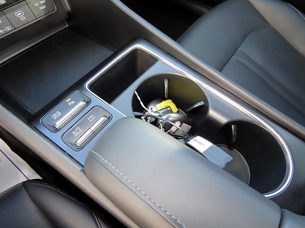 HYUNDAI Sonata - Vista 11